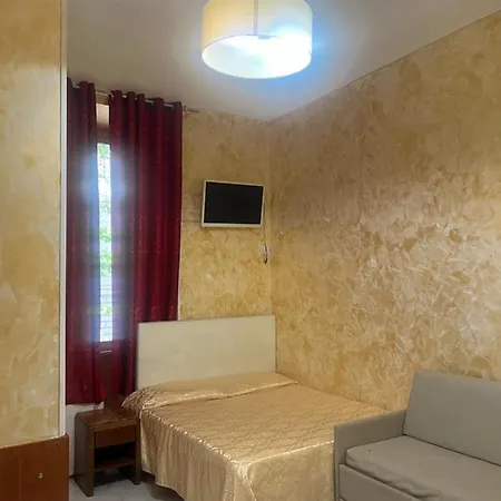 Guest house Termini Golden House *