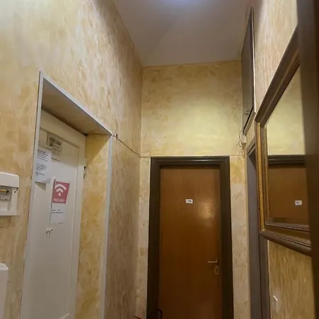 Termini Golden House Guest house *