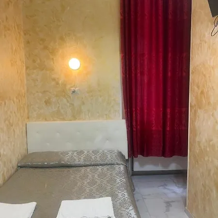 Termini Golden House Guest house